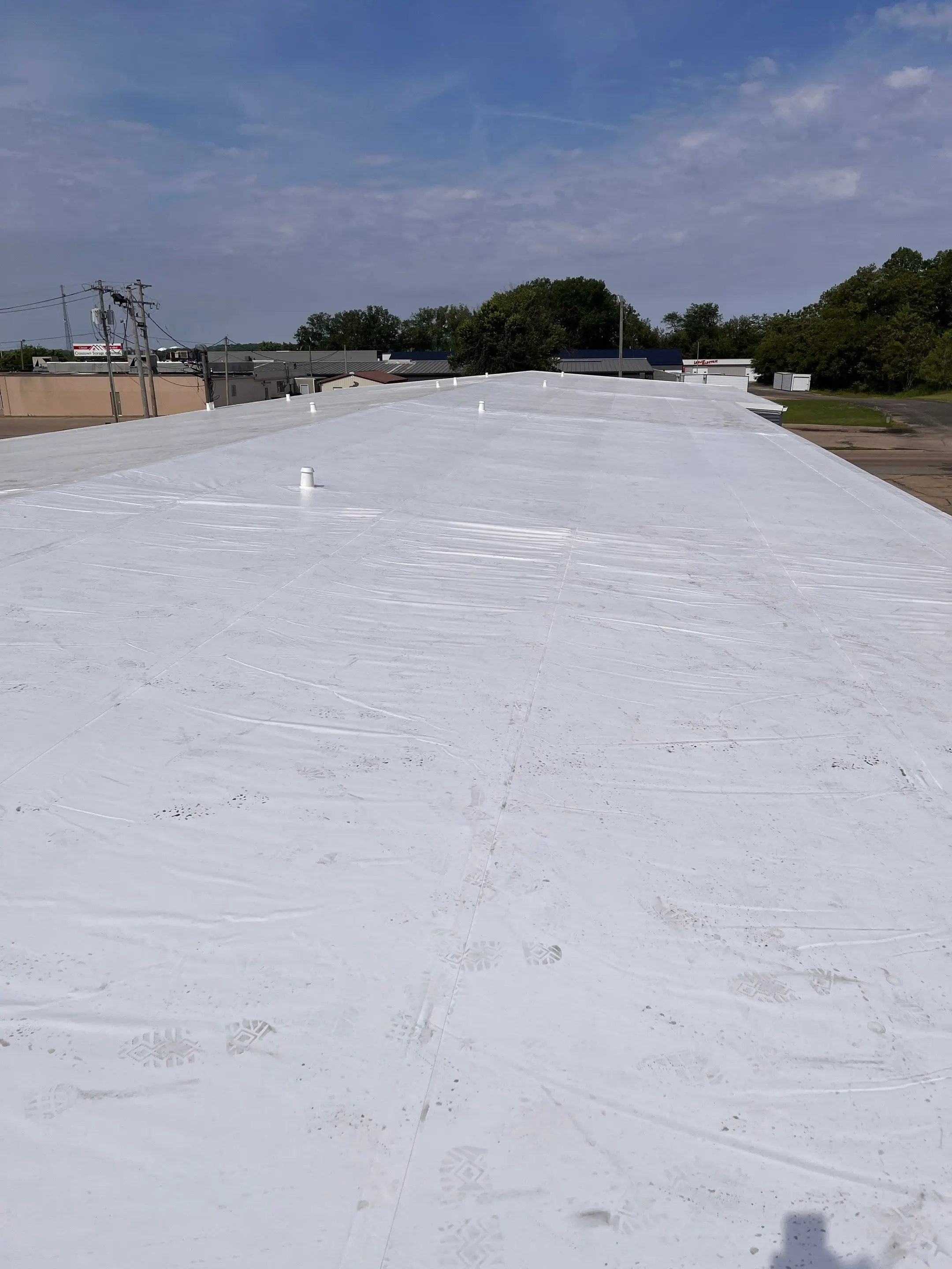 White Duro-Last roof on a commercial building in Clinton, Iowa